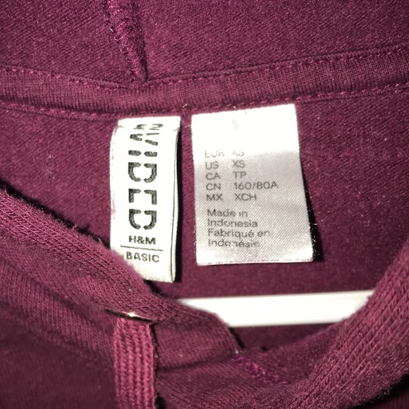 burgundy/maroon colored cropped sweatshirt - Picture 2 of 3